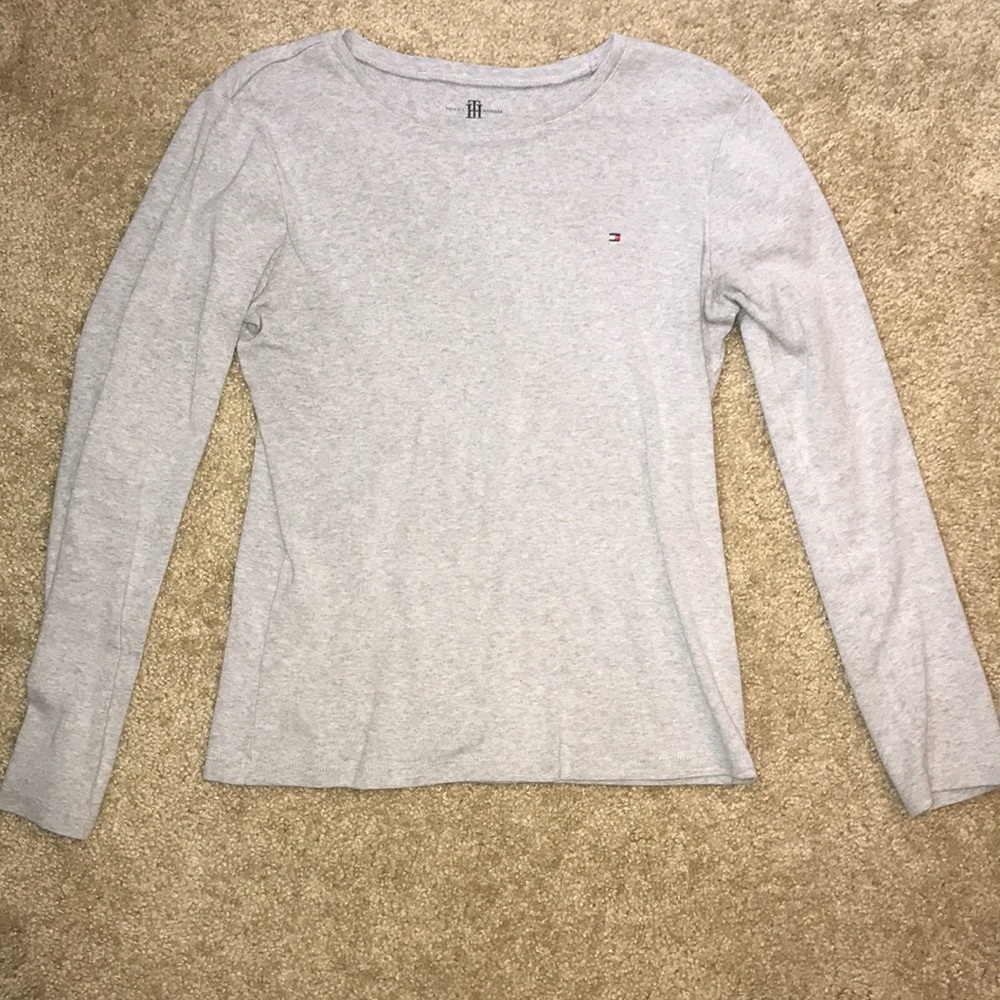 Tommy Hilfiger gray long sleeved Tee